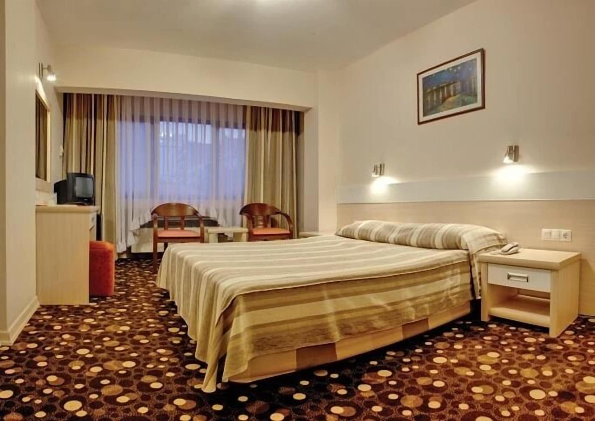 Yumukoglu Hotel Измир Экстерьер фото