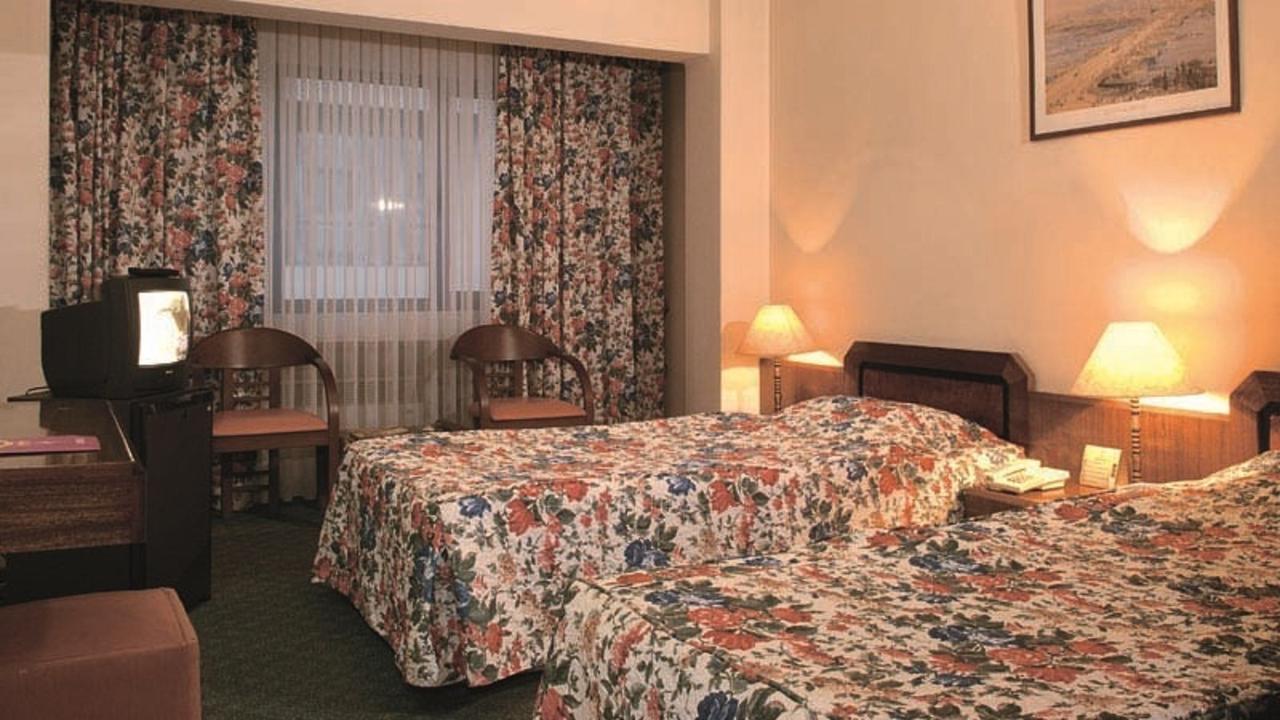 Yumukoglu Hotel Измир Экстерьер фото