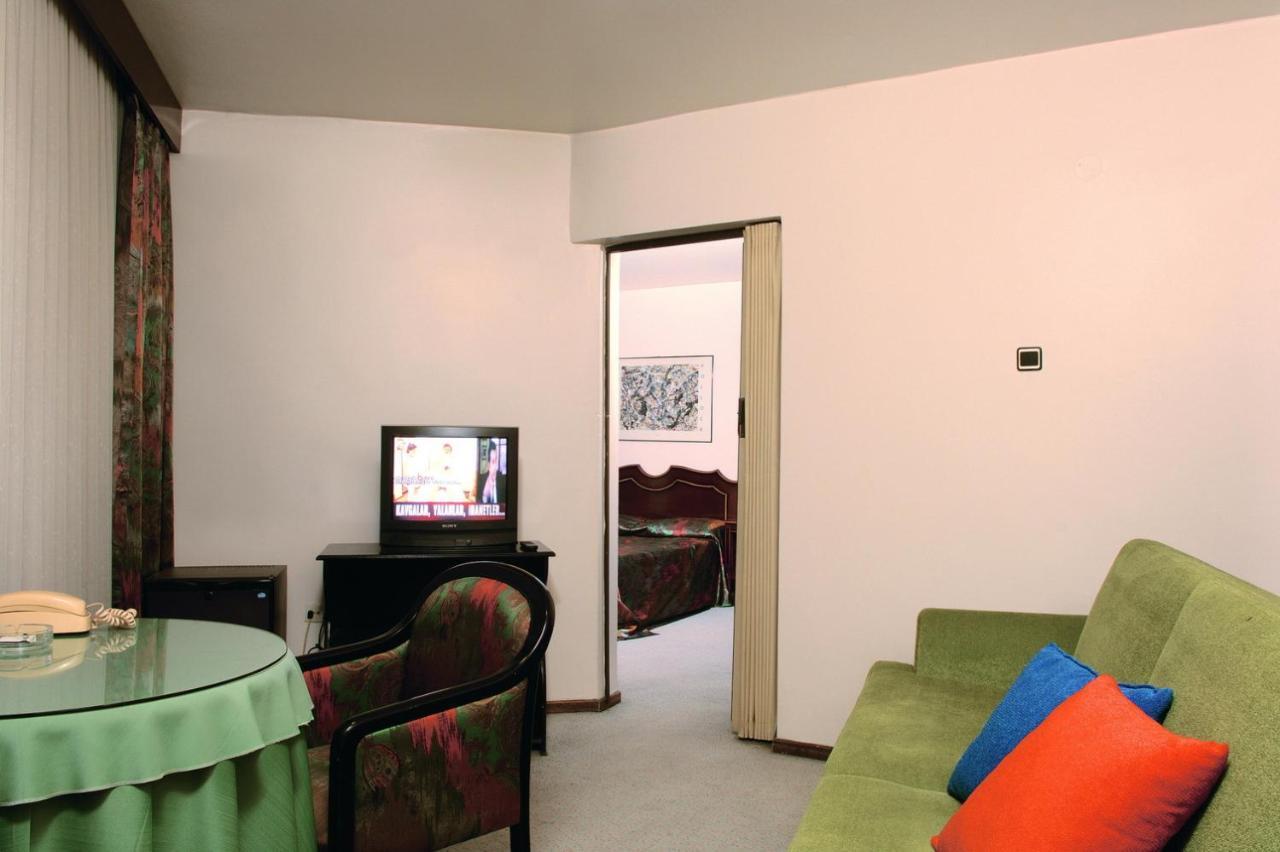 Yumukoglu Hotel Измир Экстерьер фото